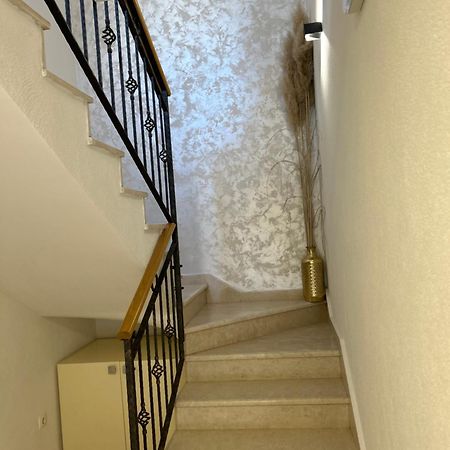 Apartmani Arapovic Baška Voda Exteriör bild