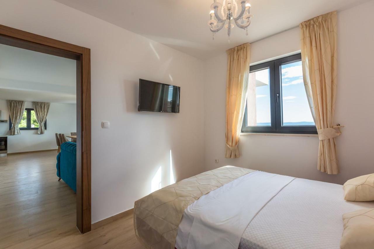 Apartmani Arapovic Baška Voda Exteriör bild