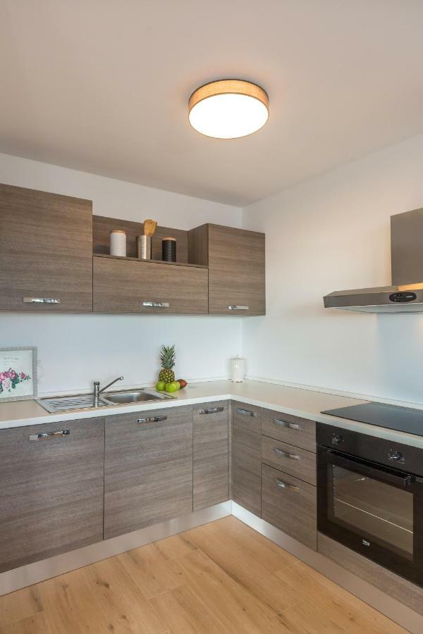 Apartmani Arapovic Baška Voda Exteriör bild