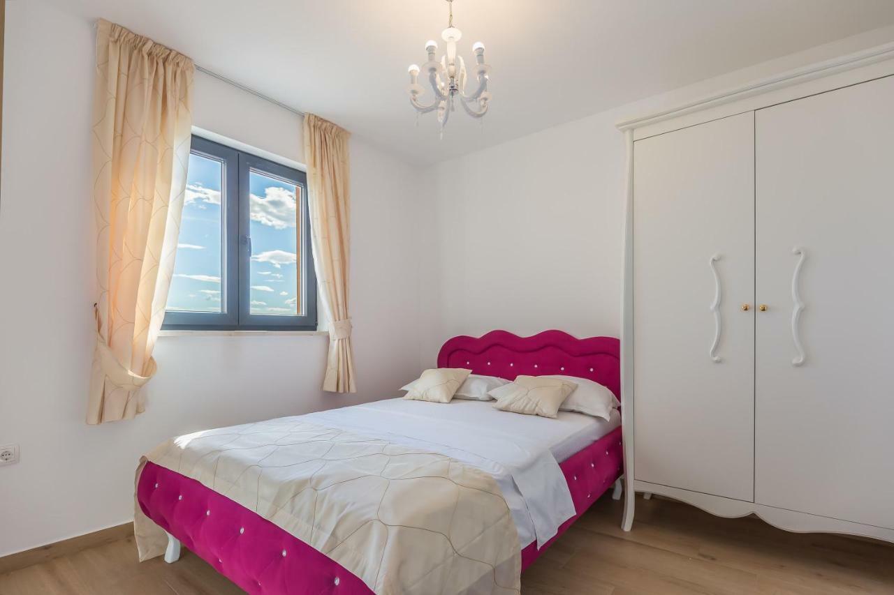 Apartmani Arapovic Baška Voda Exteriör bild