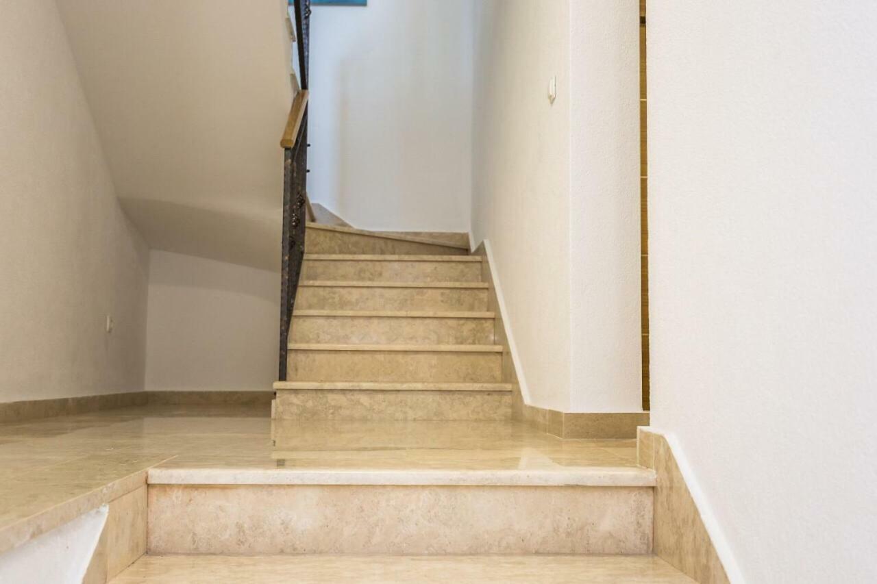 Apartmani Arapovic Baška Voda Exteriör bild